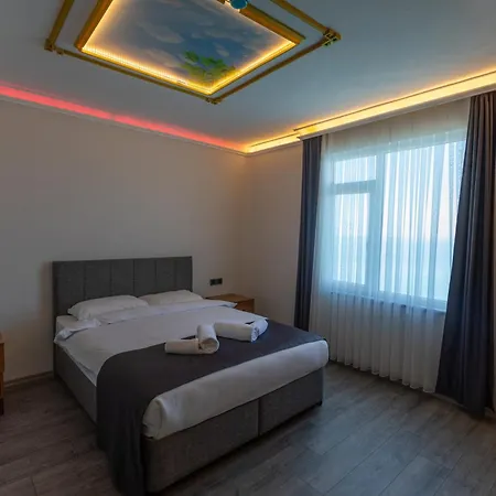 Hotel Black Pearly